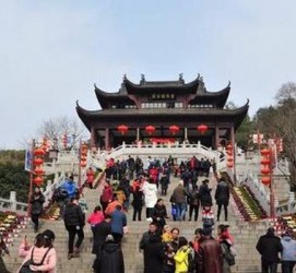 伊犁湖北旅游攻略(七月湖北旅游攻略)