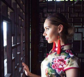 伊犁伴游中国带你去梦里水乡(梦里水乡旅游开发有限公司)
