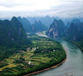 伊犁旅游景点介绍(旅游景点介绍视频)