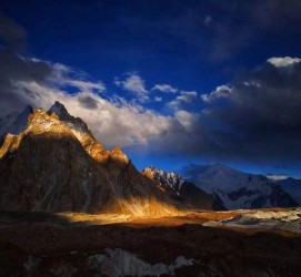 伊犁伴游中国最好的风景已经在路上(旅游一路上的风景)
