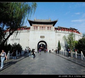 伊犁洛阳旅游攻略(洛阳旅游攻略景点必去)