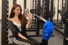伊犁我是一名瑜伽锻练外加兼职模特(我是一名瑜伽锻练外加兼职模特小说)