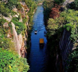 伊犁附近旅游(附近旅游年票办理点)