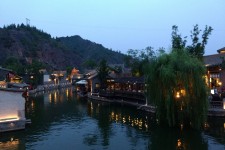 伊犁古北水镇攻略(古北水镇温泉攻略)