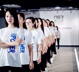 伊犁南京少儿模特兼职(南京潮童星少儿模特培训地址)