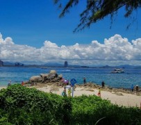 伊犁自由行(自由行和跟团游哪个好)
