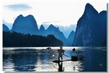 伊犁旅游图片(旅游图片真实照片带人)