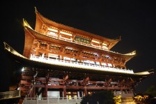 伊犁长沙旅游攻略(长沙旅游攻略景点必去长沙美食街)