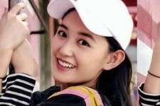 伊犁00后女明星(00后女明星有哪些)