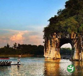 伊犁旅游景点(旅游景点app推荐)
