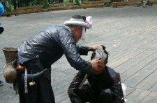 伊犁欲带老伴游遍中国(带着老伴去旅游)