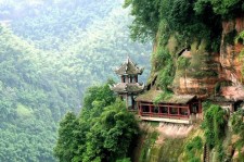 伊犁四川旅游攻略(四川旅游攻略路线图)