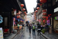 伊犁成都自助游(成都自助游住哪里方便)