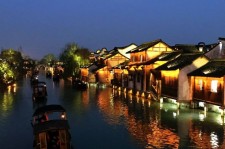 伊犁乌镇旅游攻略(乌镇旅游攻略景点必去)