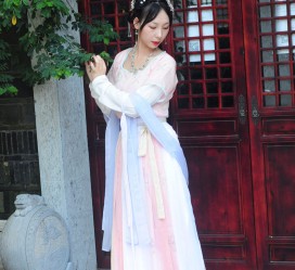 伊犁汉服兼职模特(汉服兼职模特雇用信息)