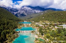伊犁旅游推荐(旅游推介词)