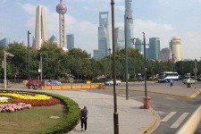 伊犁上海自助游(上海自助游团购)