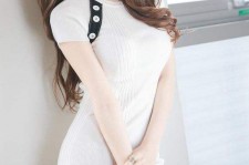 伊犁女模特(女模特不顾母亲阻拦寻生父)