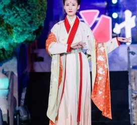 伊犁汉服模特是哪种兼职的吗(网上雇用古拆汉服模特可信吗)