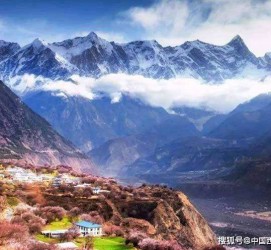 伊犁旅游地点(旅游地点与地理关系)