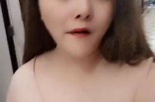 伊犁美院系花兼职死商务模特(美院系花兼职商务模特第2部一边看球一边玩)
