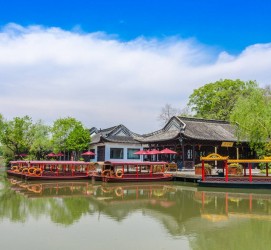 伊犁旅游景点(旅游景点排行榜)