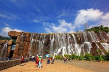 伊犁旅游景点介绍(旅游景点介绍结尾)