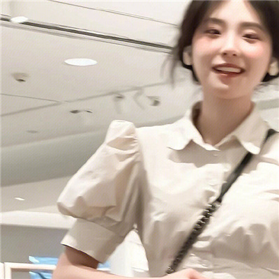 伊犁高端纯出女孩雇用(高端名媛定造)奢华游艇豪侈生活月入50W