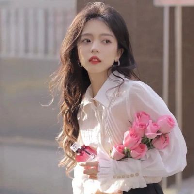 伊犁想要应聘去伴游公司上班，但是却不晓得该怎么做