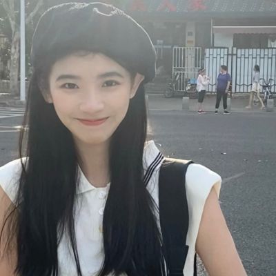 伊犁商务伴游带客户去看海豚表演