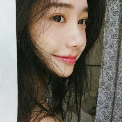 伊犁伴游女生苏浅夏的资料