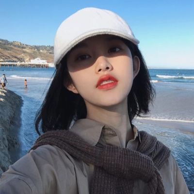 伊犁伴游女生云飞扬的资料