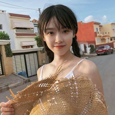 伊犁伴游女生李梓萱的资料