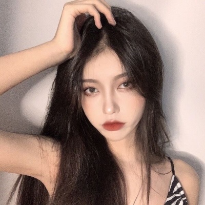 伊犁伴游女生杨梦琪的资料