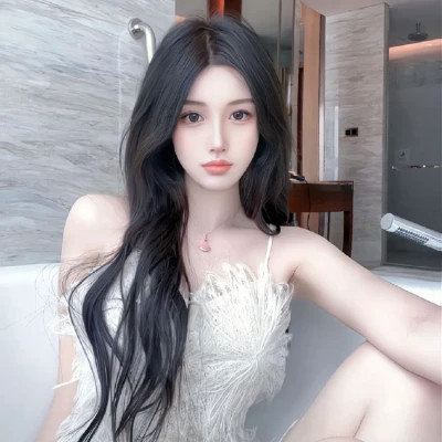 伊犁伴游女生吴悠的资料