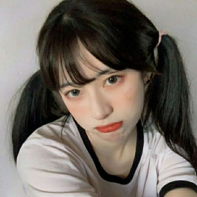 伊犁伴游女生彭江舞的资料