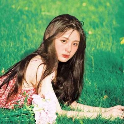 伊犁伴游女生谢珞欣的资料