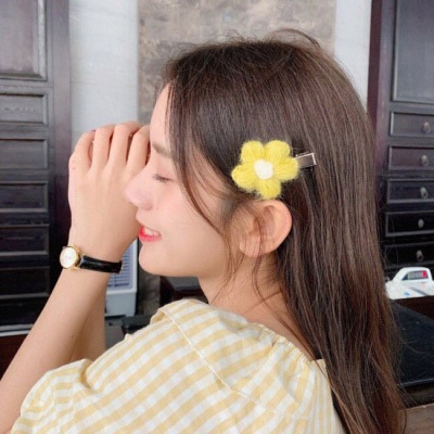伊犁伴游女生黄丽娜的资料