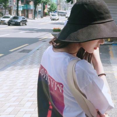伊犁伴游女生林浅夏的资料