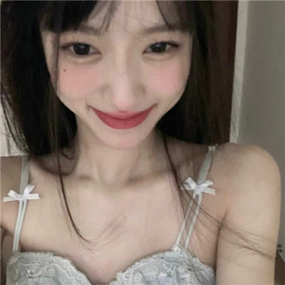 伊犁伴游女生喻寒冰的资料
