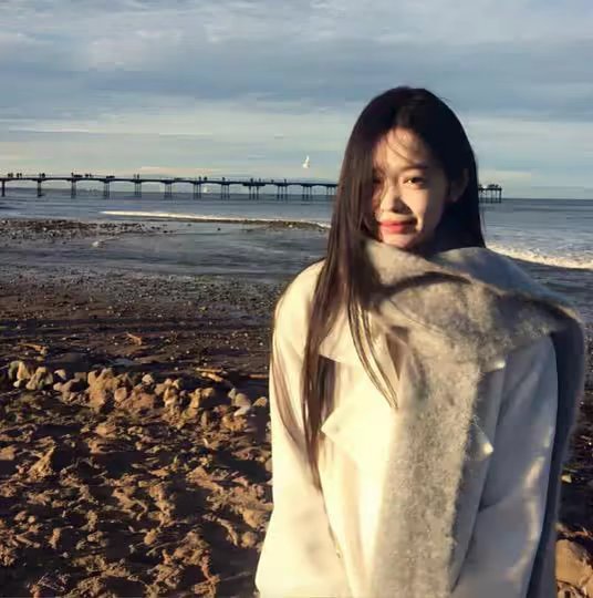 伊犁伴游女生周晓婷的资料?