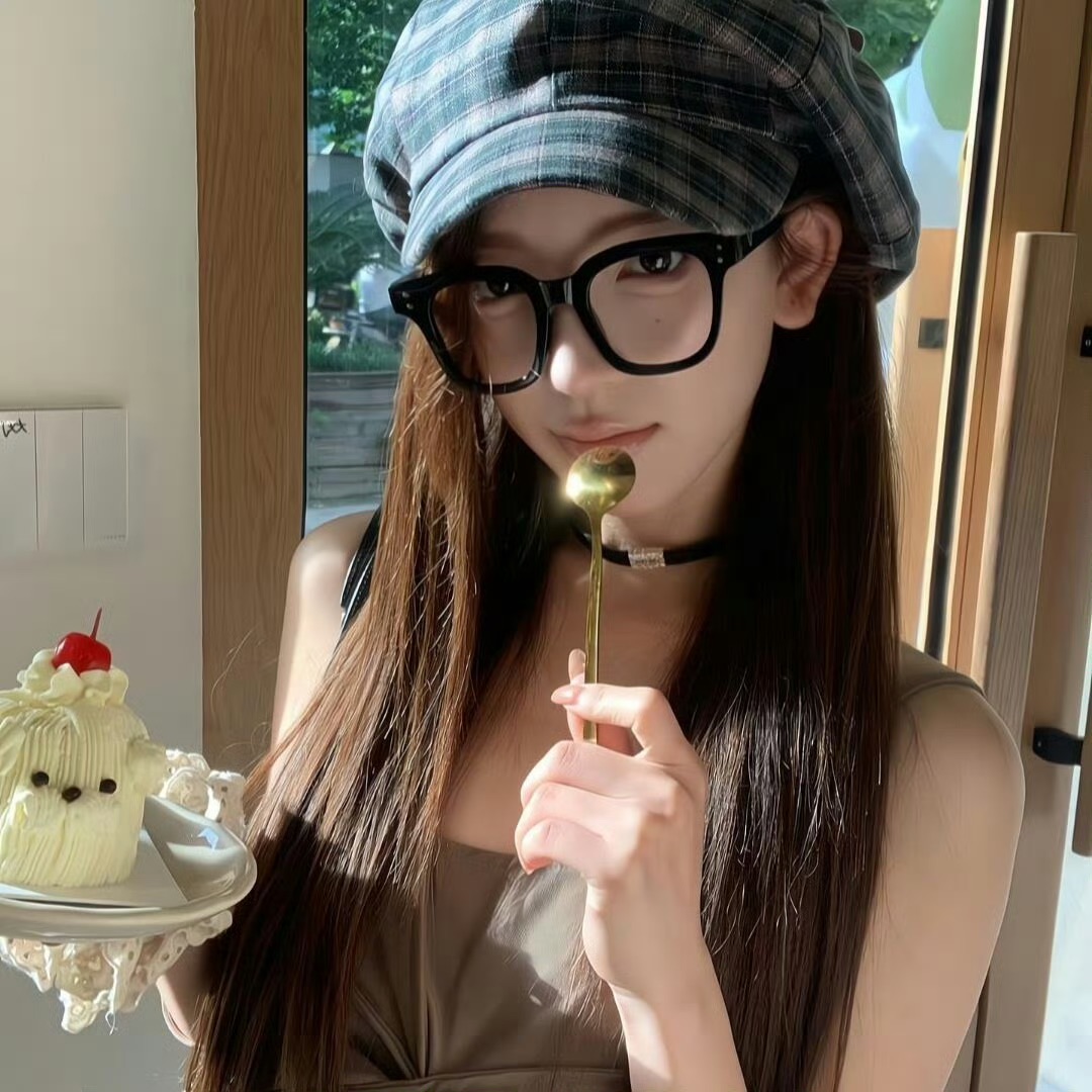 伊犁伴游女生小葵的资料
