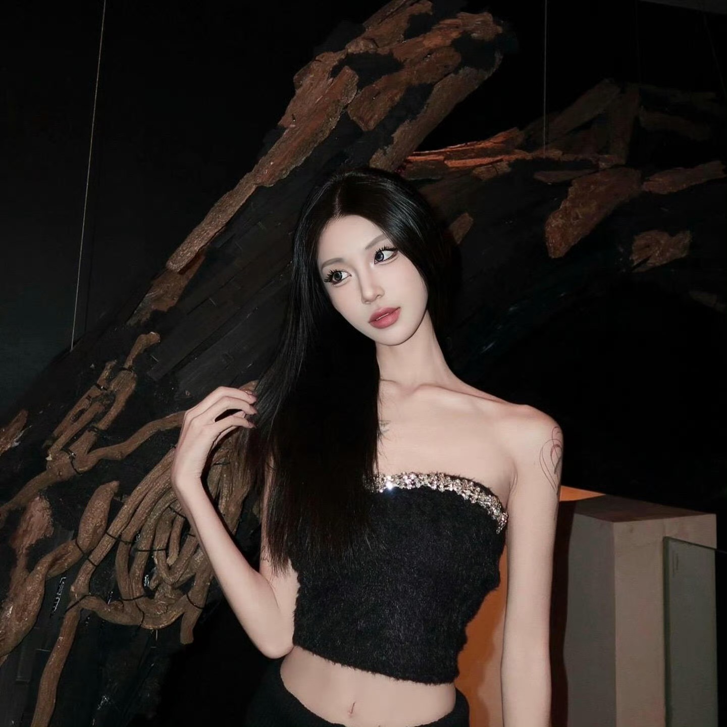 伊犁伴游女生顾晚晴的资料
