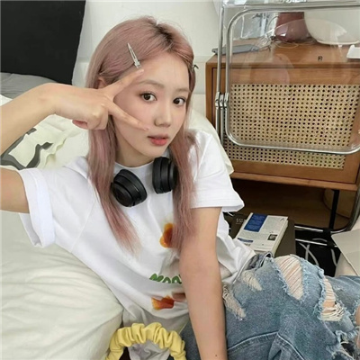 伊犁伴游女生纵敏慧的资料