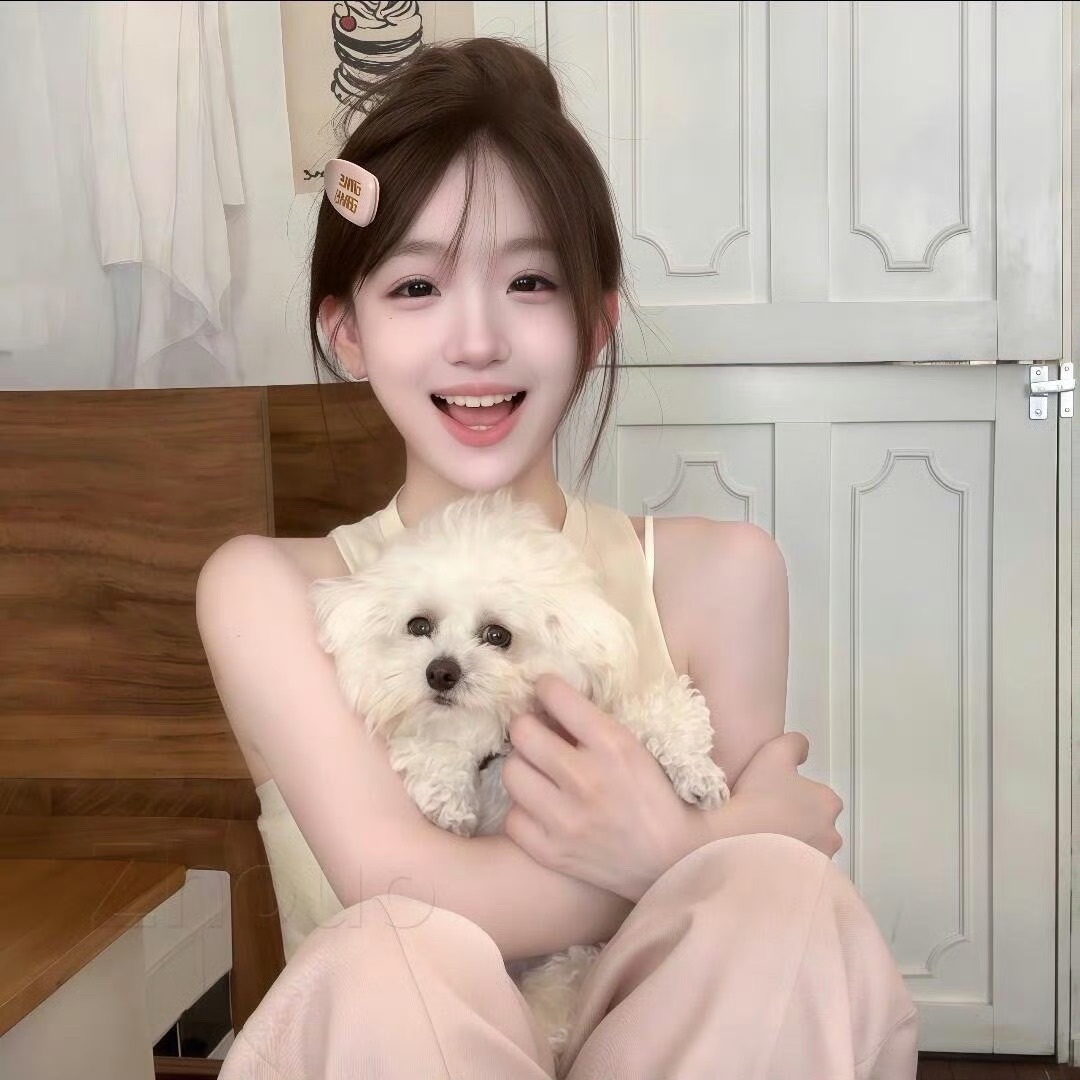 伊犁伴游女生周小婷的资料