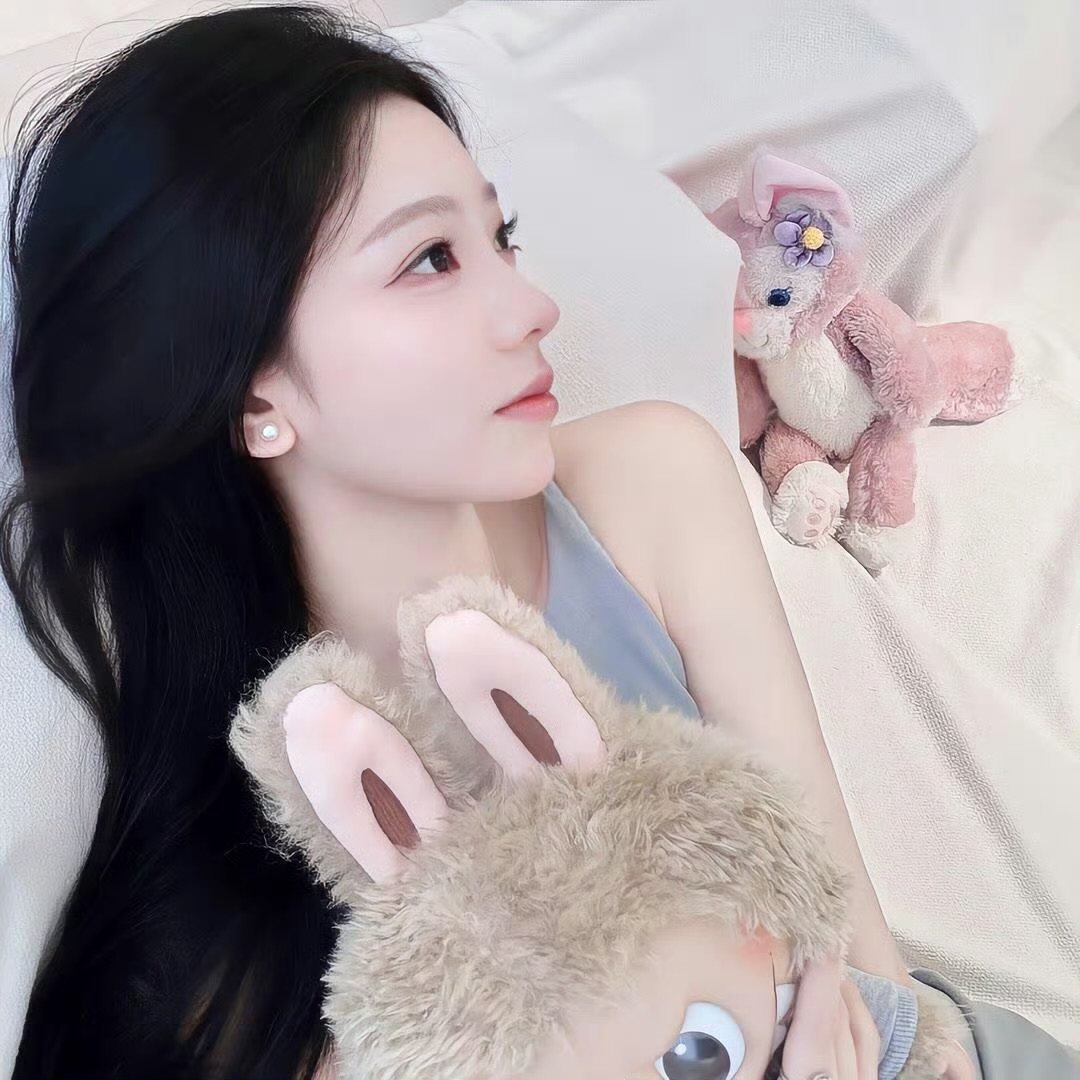 伊犁伴游女生林雾眠的资料