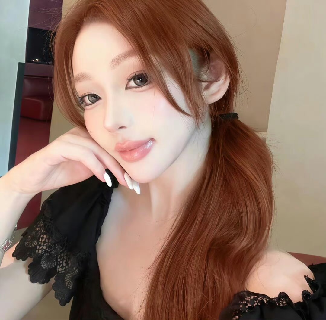 伊犁伴游女生 | Victoria LiLI的资料